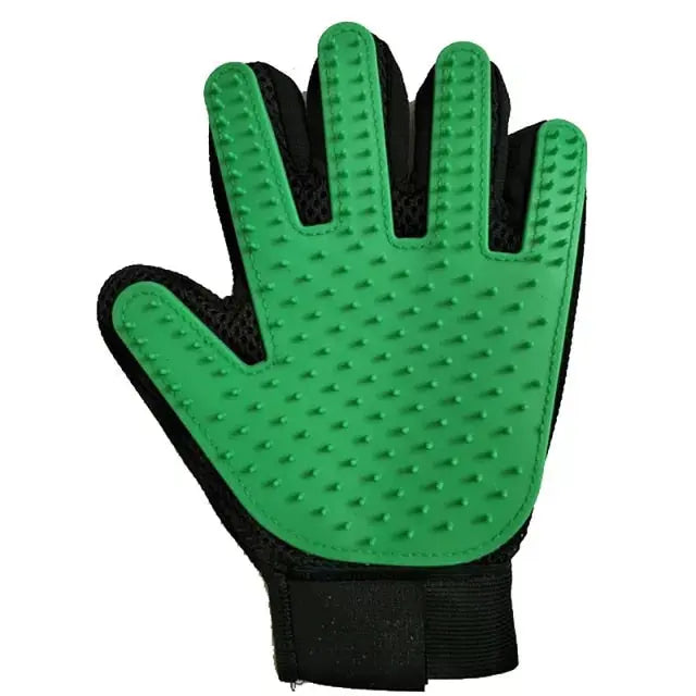 Pet Grooming Glove for Easy Daily Care | Kin & Kibble